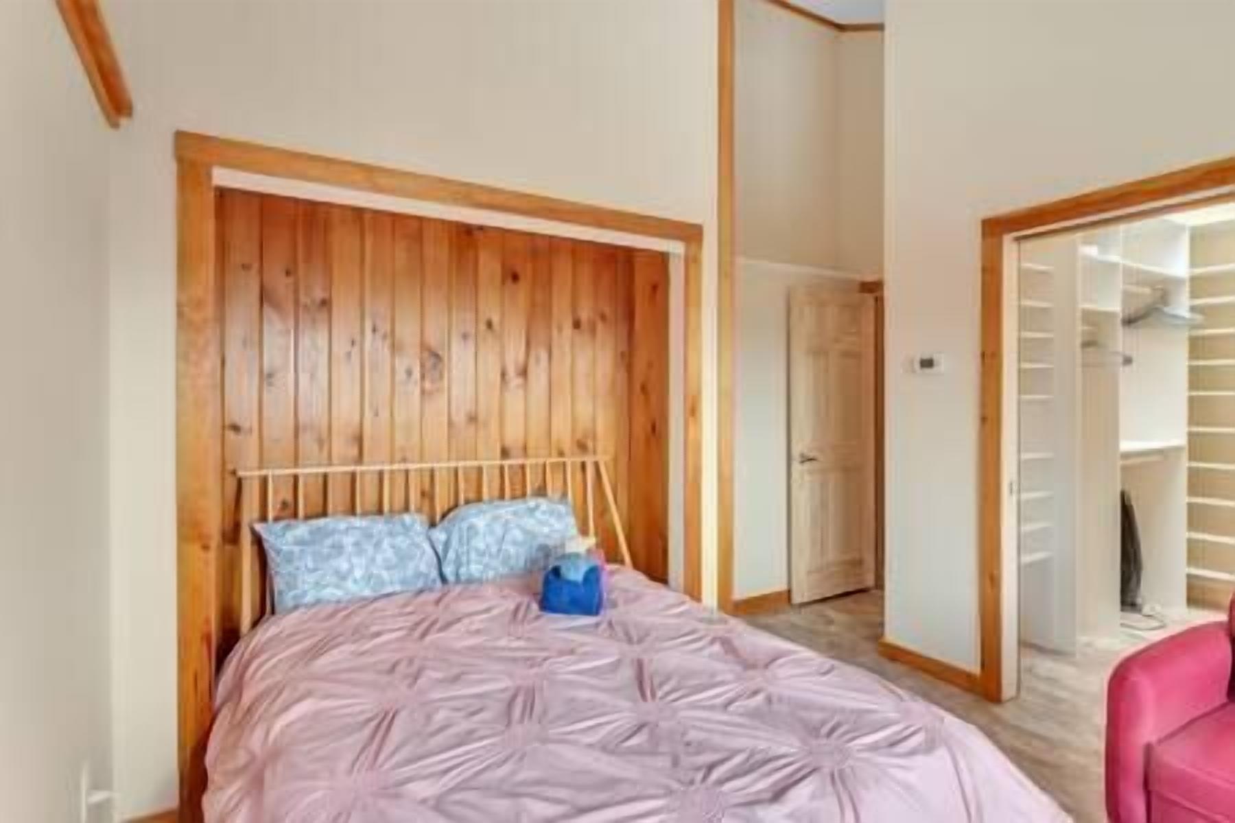 4 chambres, fer et planche à repasser, Wi-Fi gratuit, draps fournis
