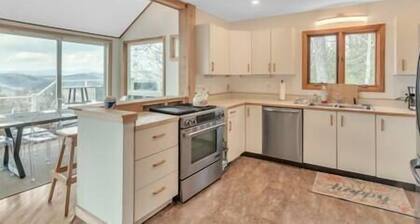 Luxury 4BR Waterville Retreat w/ Arcade