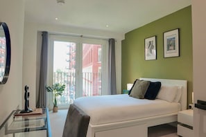 2 chambres, fer et planche à repasser, accès au Wi-Fi (inclus)