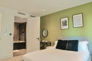 2 chambres, fer et planche à repasser, accès au Wi-Fi (inclus)