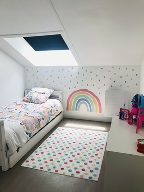 3 chambres, fer et planche à repasser, lit parapluie, Wi-Fi gratuit