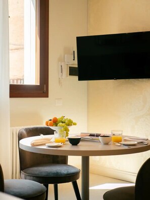 Dining - Levante -Marea Apartments (Venezia)