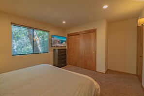 Basic Cabin | 2 bedrooms, free WiFi - Mellow Moonridge (Big Bear City)