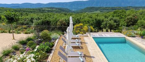 Piscine extérieure, piscine chauffée