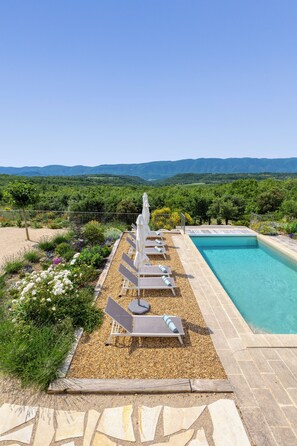 Piscine extérieure, piscine chauffée