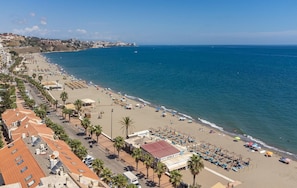 Una spiaggia nelle vicinanze