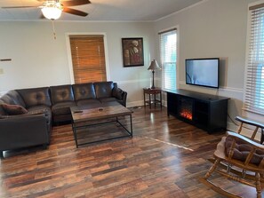 Smart TV, computer monitors