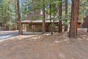 Front of property - Bear Crossing (Big Bear Lake)