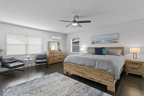 4 Schlafzimmer, Schreibtisch, Reisekinderbett, kostenloses WLAN