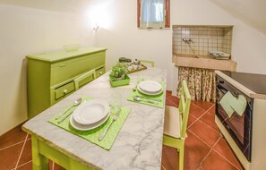 Refrigerador y utensilios de cocina 