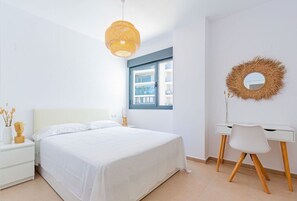 2 bedrooms, WiFi, bed sheets