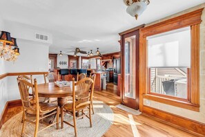 Dining - Lakefront - Waterview Porches - Upstairs Unit-3BR (Neptune Township)