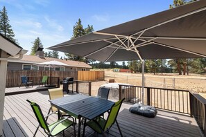 Basic Cabin | Terrace/patio