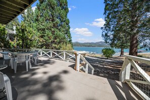 Basic Cabin | Terrace/patio - The Cottage at Sawmill Cove Lakefront (Big Bear Lake)
