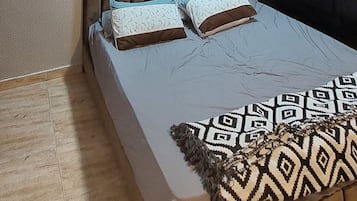 3 Schlafzimmer, Bügeleisen/Bügelbrett, WLAN, Bettwäsche