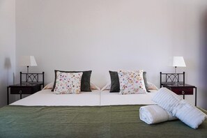 3 bedrooms, iron/ironing board, travel crib, free WiFi