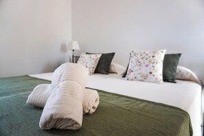3 bedrooms, iron/ironing board, travel crib, free WiFi