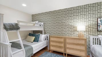 4 habitaciones, tabla de planchar con plancha y cuna de viaje
