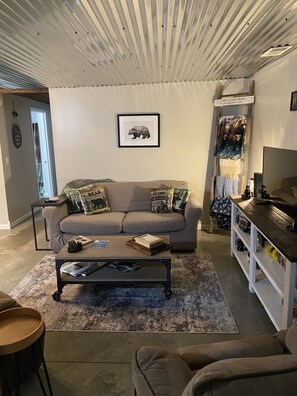 TV connectée, baby-foot, table de tennis de table