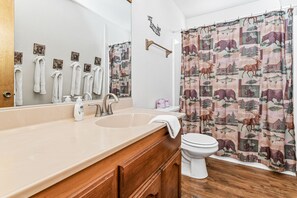 Bathroom - Mi Casa Es Su Casa (Big Bear Lake)