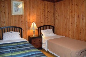 2 dormitorios, tabla de planchar con plancha, wifi y ropa de cama
