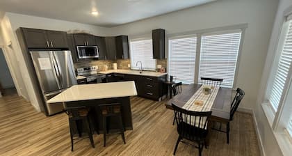 Beautiful Modern Lake House Along Lake Oahe.
