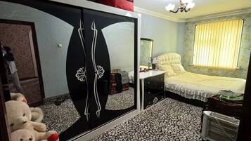 1 bedroom, bed sheets