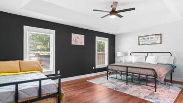 4 Schlafzimmer, Bügeleisen/Bügelbrett, WLAN, Bettwäsche