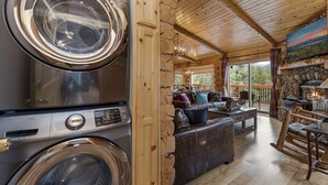 Laundry - Moon Bear Lodge (Big Bear City)