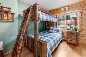 3 bedrooms, free WiFi - Moon Bear Lodge (Big Bear City)