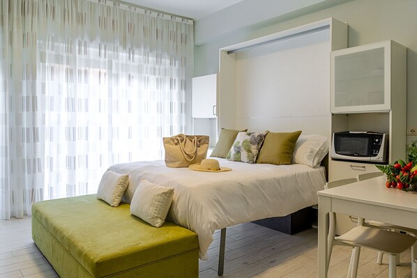1 bedroom, iron/ironing board, travel crib, free WiFi