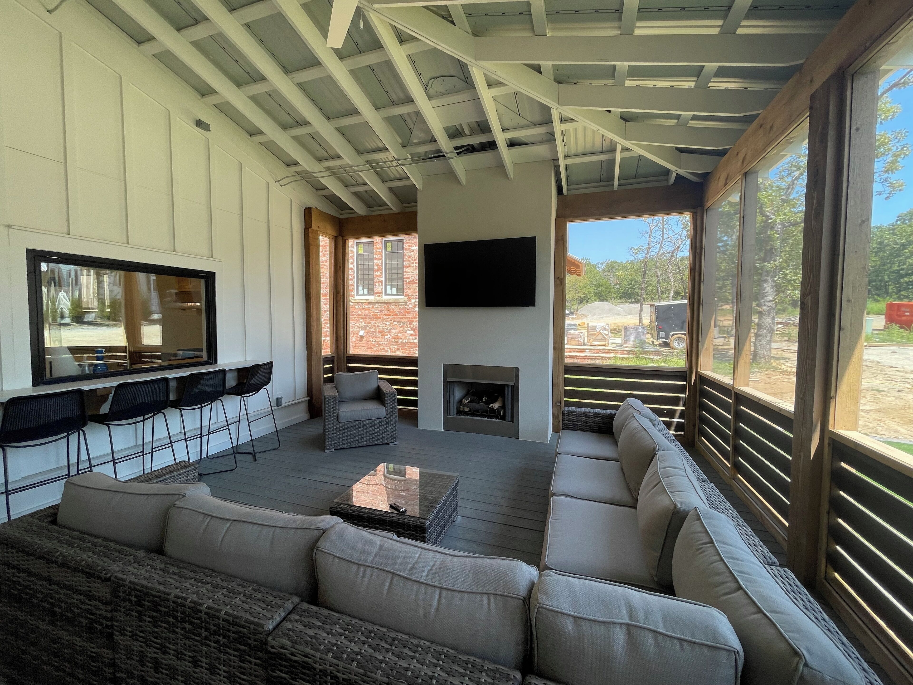 Outdoor perfection: 3 porches with park views, turf backyard, easy walk to pool