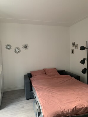1 bedroom, bed sheets - Studio Proche Place Mouffetard (Paris)