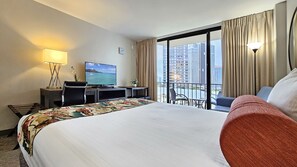 Relax in this stylish room with a large bed, flat-screen TV, and balcony offering a city view.