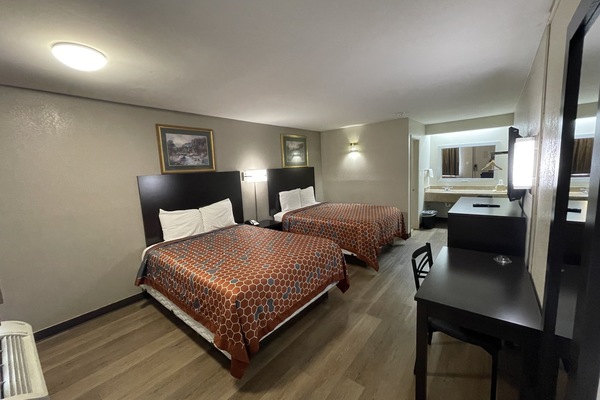 Deluxe Double Room | Individually furnished, desk, laptop workspace, iron/ironing board
