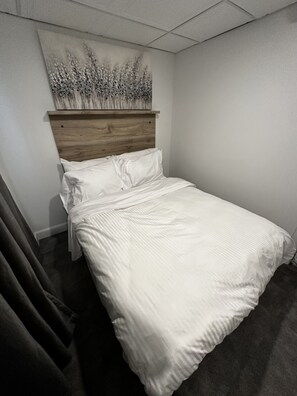 Chambre double avec cuisine et salle de bain communes | Wi-Fi de cortesia