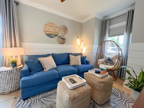 Smart-TV, Kamin, Videospiele, DVD-Player