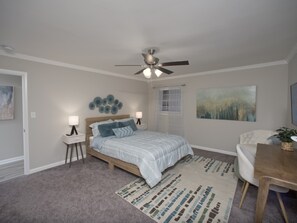 4 bedrooms, desk, iron/ironing board, travel cot