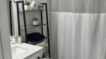 Towels, soap, shampoo, toilet paper