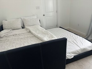 2 Schlafzimmer, Bügeleisen/Bügelbrett, Reisekinderbett, kostenloses WLAN