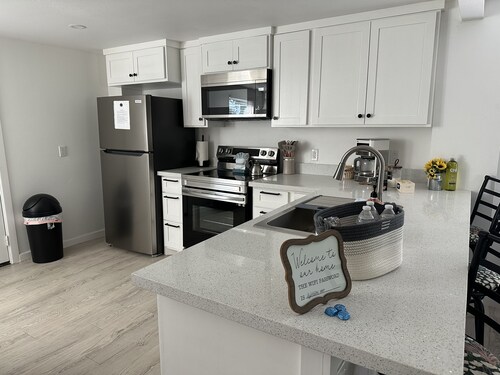 2-bedroom apartment just 4 minutes drive to Gladys Porter Zoo