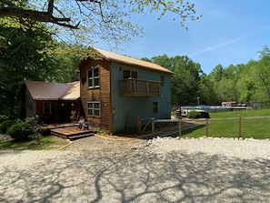 House, Accessible - Private Retreat w Pool Hot Tub and Dining Hall (Bloomington)
