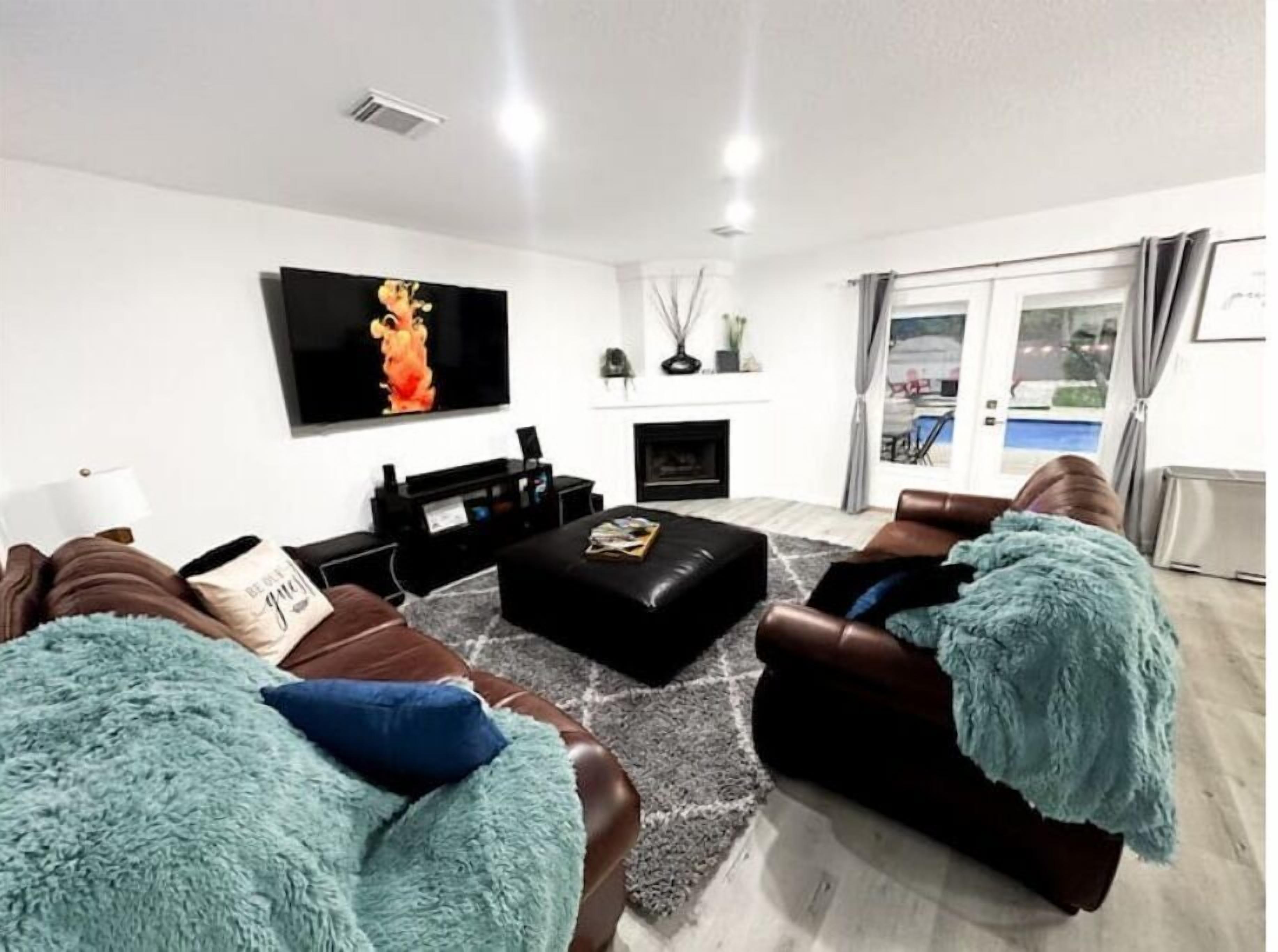 D'oasis "Pool Paradise" Hot Tub, Sleeps19 Pet Friendly, Come Celebrate Book It! - San Antonio, TX