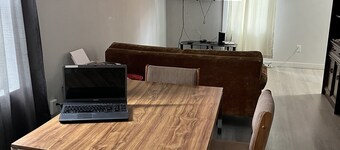 Peaceful Home. Close to Shopping Centre, Hospital and Airport 