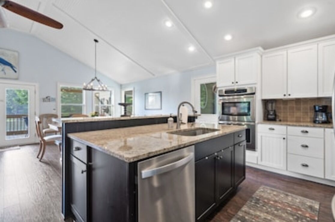 冰箱、微波炉、烤箱、炉灶