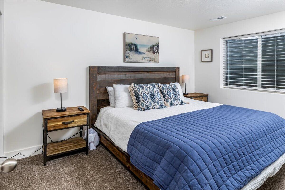 6 عدّة غرف نوم ومكواة/لوح كي وسرير سفر وواي فاي مجانًا