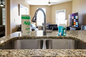 Interior - Private 2BR APT Downtown w Pool (San Antonio)