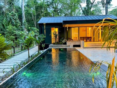 5-Star LUXE The Oasis - Entire Home