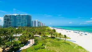 Room - South Beach Bachelor Ette 7BR 4BA - 16 Single Beds (Miami Beach)