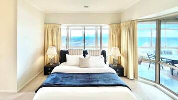 3 bedrooms, desk, iron/ironing board, WiFi